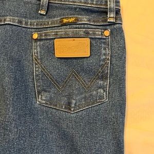 Wrangler active flex 36x34